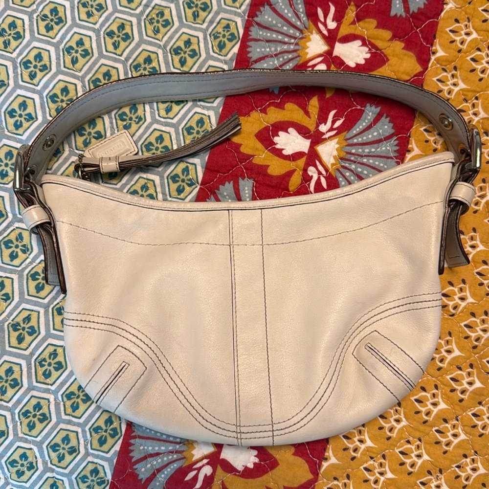 Vintage Y2k Coach Soho Cream Ivory Bone Leather Small Shoulder Hobo Bag 9541